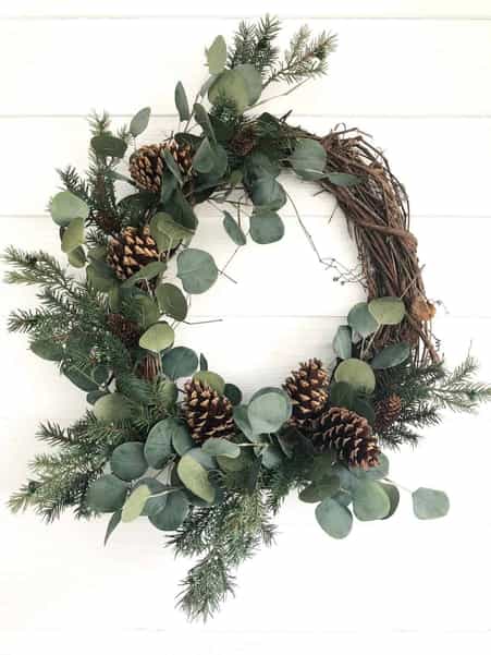 minimalist christmas wreath